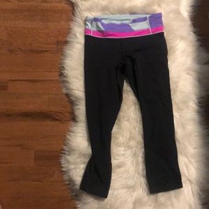 3 pairs of lululemon leggings